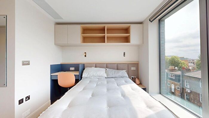 Studio To Rent In The Mall, London, W5