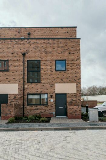 3 Bedroom House To Rent In Hooper Street, Birmingham, B18