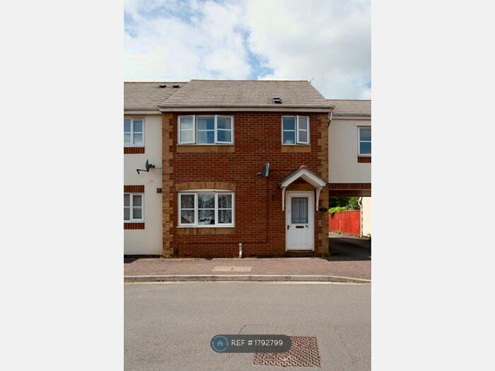 3 Bedroom Terraced House To Rent In Cashford Gate, Taunton, TA2