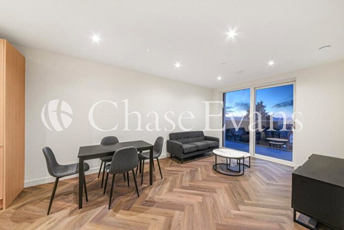 2 Bedroom Flat To Rent In Bower House, Silkstream, Henshaw Parade, Hendon, London, NW9