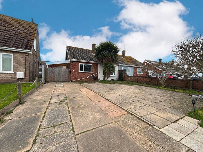 2 Bedroom Semi-Detached Bungalow For Sale In Chapman Avenue, Caister-On-Sea, NR30