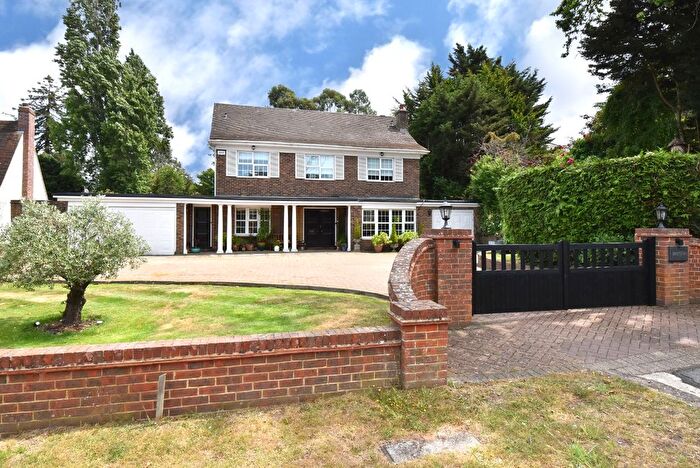 4 Bedroom Detached House For Sale In Westerham Road, Keston, Kent, BR2