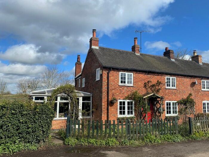 3 Bedroom End Of Terrace House For Sale In Sapperton Lane, Church Broughton, DE65