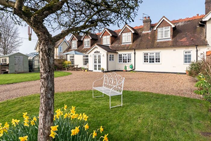 4 Bedroom Barn Conversion For Sale In Dukes Road, Newdigate, RH5