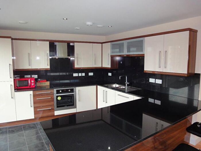 6 Bedroom Apartment To Rent In Apt, Ecclesall Road, S11