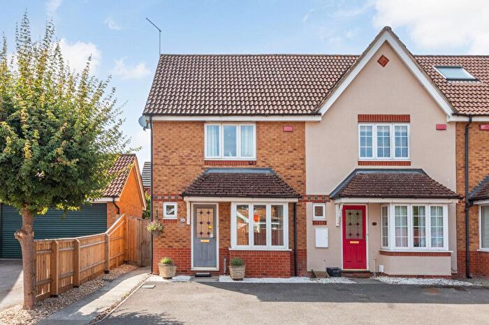 2 Bedroom End Of Terrace House For Sale In Sutherland Beck, Didcot, OX11