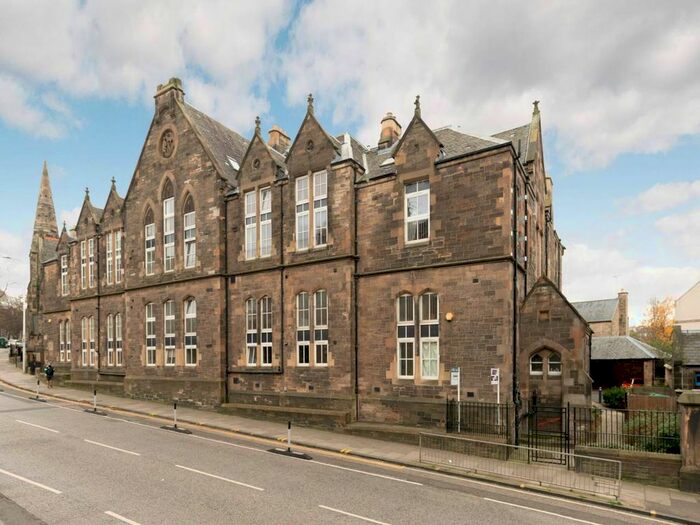 2 Bedroom Flat To Rent In Rodney Street, Canonmills, Edinburgh, EH7