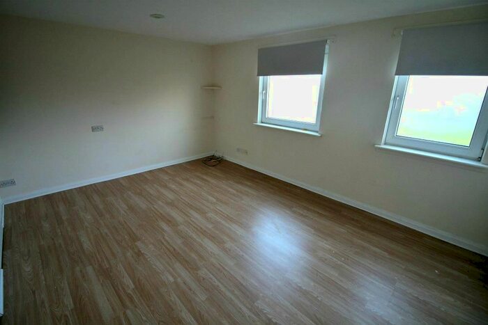 Studio To Rent In Pegasus Avenue, Carluke, ML8