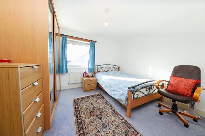 2 Bedroom Flat For Sale In Bittern House, West Drayton, UB7