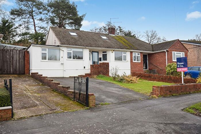 4 Bedroom Chalet For Sale In Bodycoats Road, Chandler's Ford, Hampshire, SO53