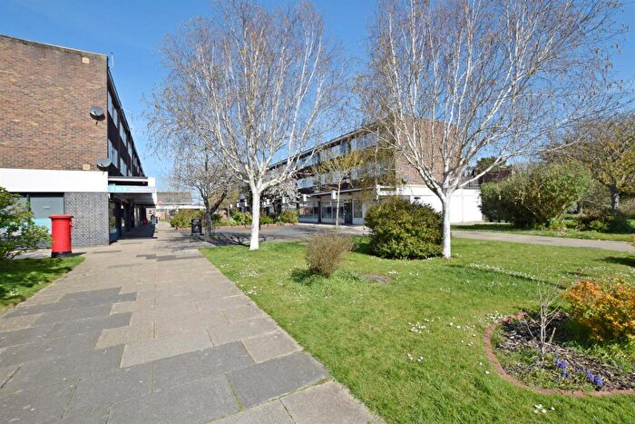 3 Bedroom Flat To Rent In The Precinct, Bognor Regis, PO21