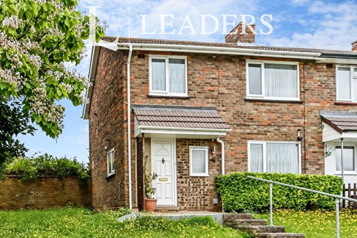 3 Bedroom End Of Terrace House To Rent In Meadway, Bedford, MK41