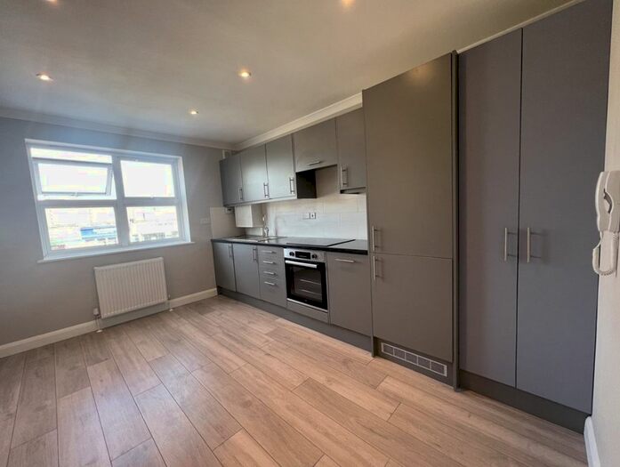 1 Bedroom Flat To Rent In Hillingdon, Uxbridge, Greater London, UB10