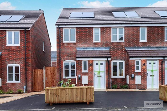 2 Bedroom End Of Terrace House To Rent In Stanier Drive, Market Harborough, Leicestershire, LE16