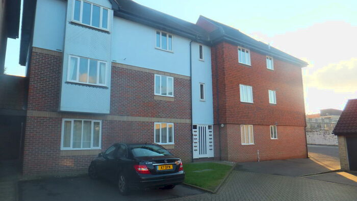2 Bedroom Flat To Rent In Colchester, CO1