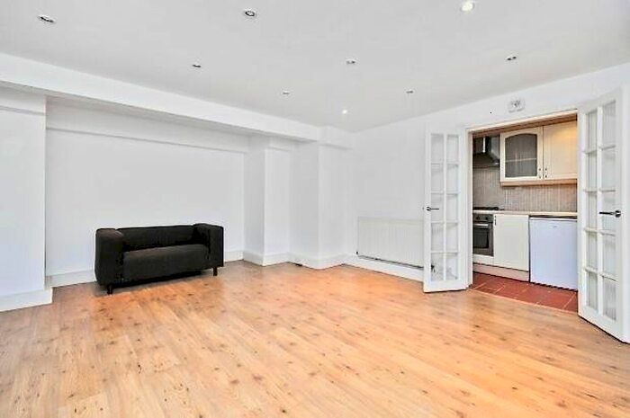 1 Bedroom Flat To Rent In Muswell Hill Road, London, N10