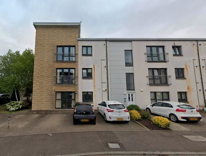 2 Bedroom Flat To Rent In Vasart Court, Perth, PH1