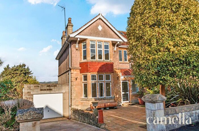 3 Bedroom Semi Detached House For Sale In Bloomfield Grove, Bath, BA2