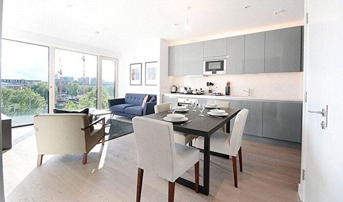 1 Bedroom Flat To Rent In Rodney Road, Elephant And Castle, London, SE17