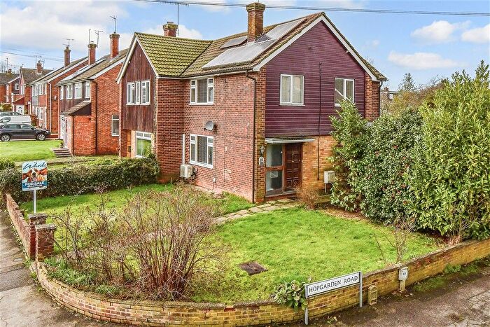 3 Bedroom Semi Detached House For Sale In Salisbury Road, Tonbridge, Kent, TN10