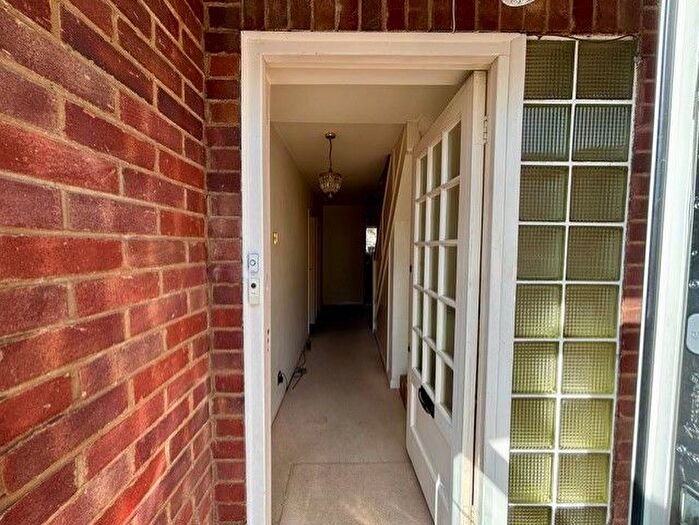 5 Bedroom Detached House To Rent In Eastcote Road, Pinner, Greater London, HA5