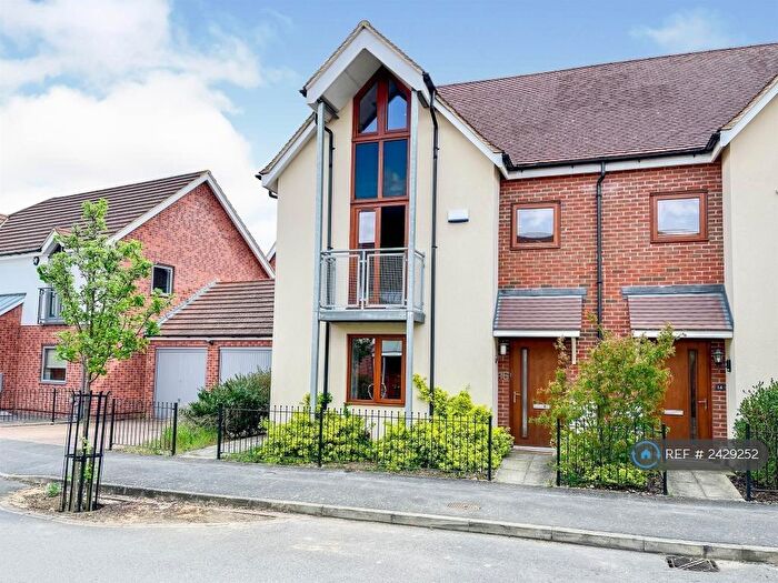 5 Bedroom Semi-Detached House To Rent In Poppy Avenue, Broughton, Milton Keynes, MK10