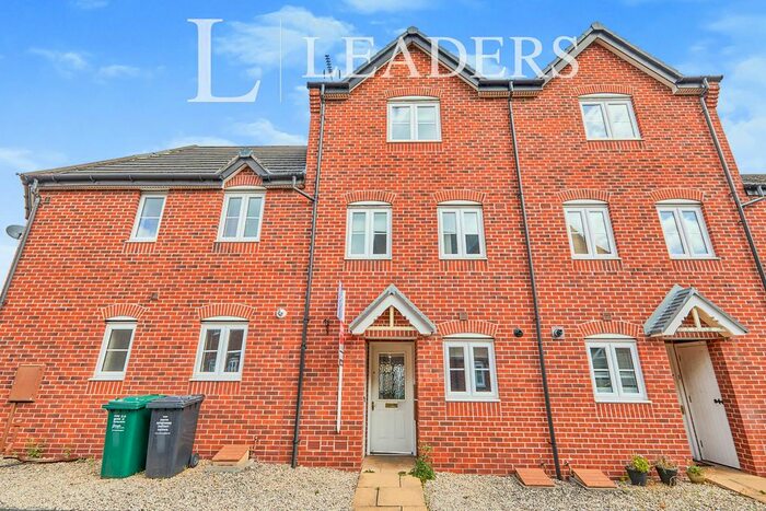 4 Bedroom Town House To Rent In Nothill Road, Hilton, Derby, DE65