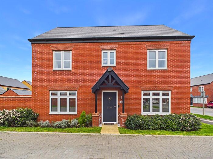 3 Bedroom Semi Detached House For Sale In Halfren Drive, Twigworth, Gloucester, GL2