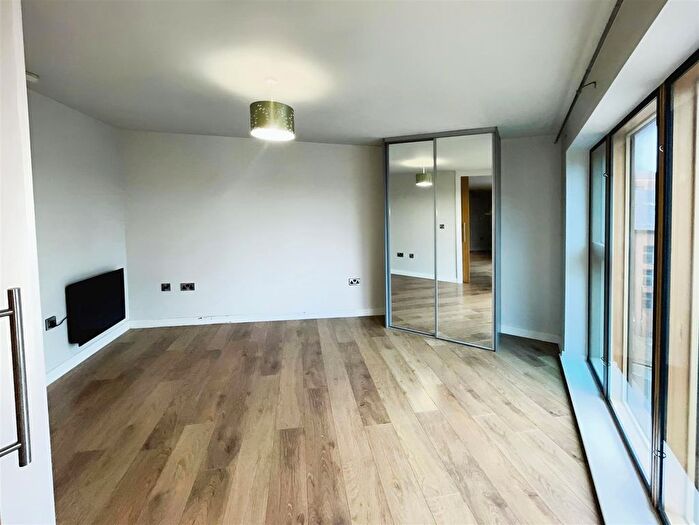 1 Bedroom Flat To Rent In Iquarter, Blonk Street, City Centre, Sheffield, S3