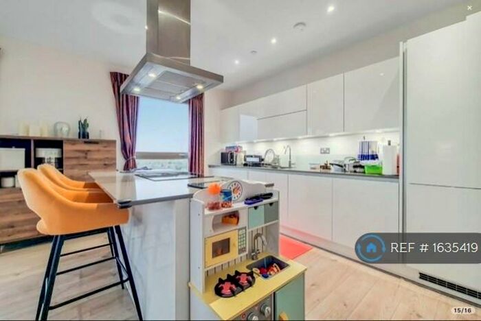3 Bedroom Flat To Rent In Tiller House, London, E6