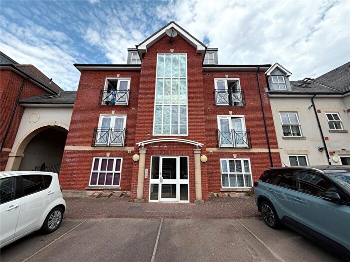 3 Bedroom Apartment To Rent In Conigre Square, Trowbridge, BA14