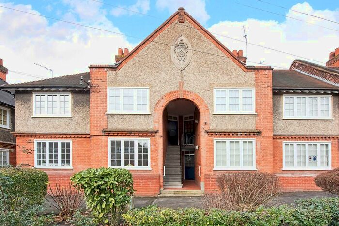 2 Bedroom Flat To Rent In Dekker Road, Dulwich, London, SE21