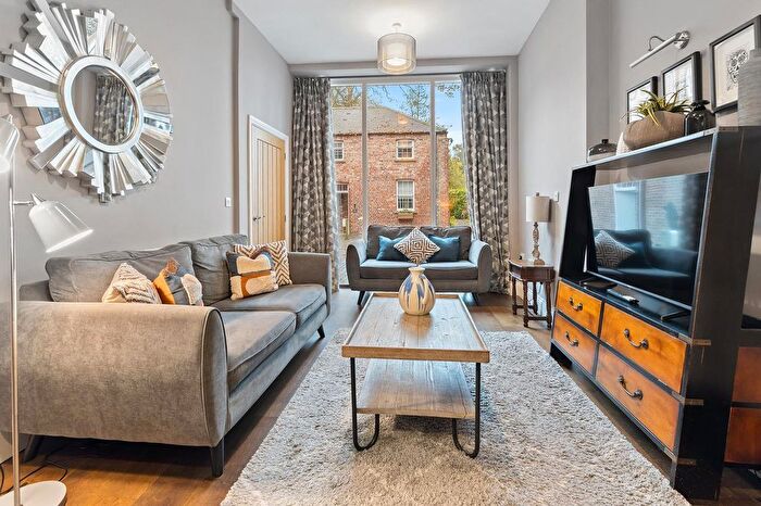 2 Bedroom Flat To Rent In Bishopthorpe, YO23