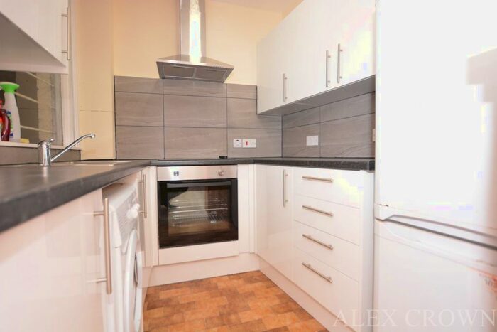 2 Bedroom Flat To Rent In Bounces Road, London, N9