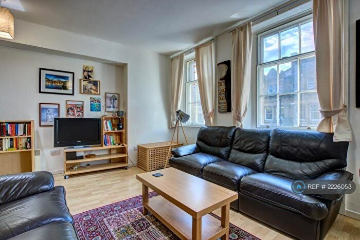 2 Bedroom Flat To Rent In Grainger Street, Newcastle Upon Tyne, NE1