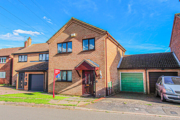 3 Bedroom Detached House For Sale In Express Close, Irthlingborough, NN9