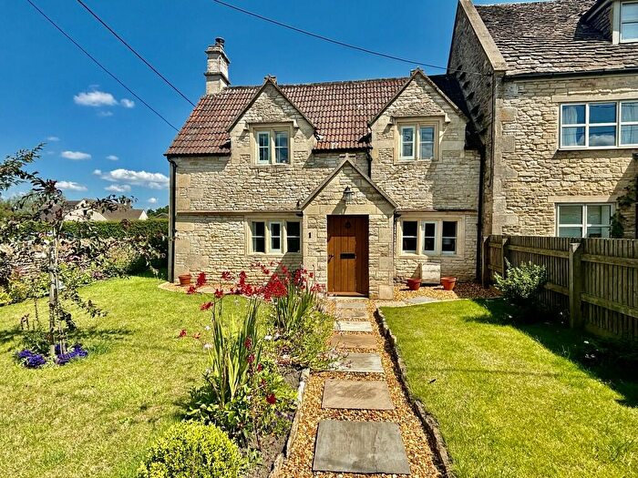 2 Bedroom Cottage For Sale In Chapel Lane, Neston, SN13