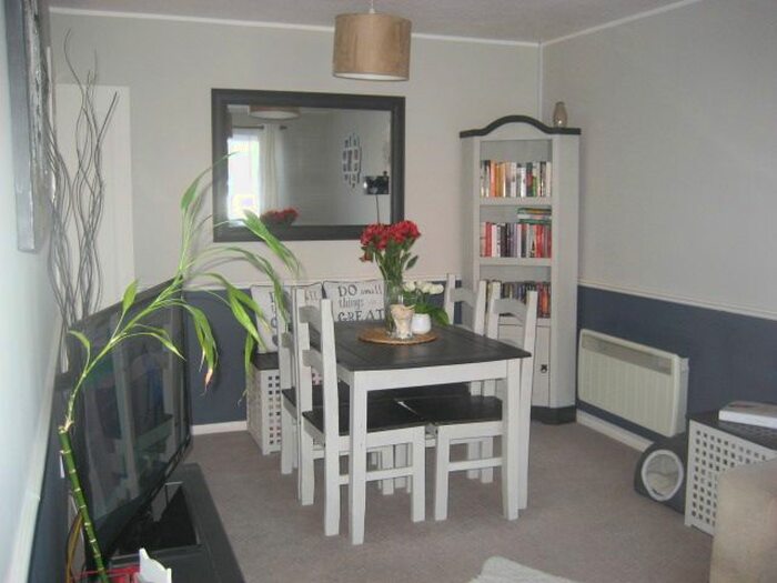 2 Bedroom Flat To Rent In Warren Avenue, Barkby, Leicester LE4