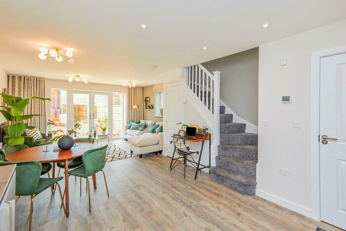 3 Bedroom Town House To Rent In Florence Drive, Derby, DE1