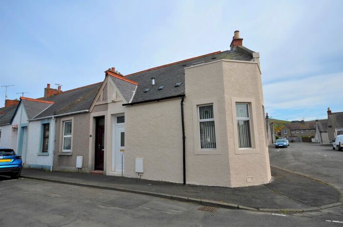2 Bedroom End Of Terrace House For Sale In Bourtreehall, Girvan, KA26