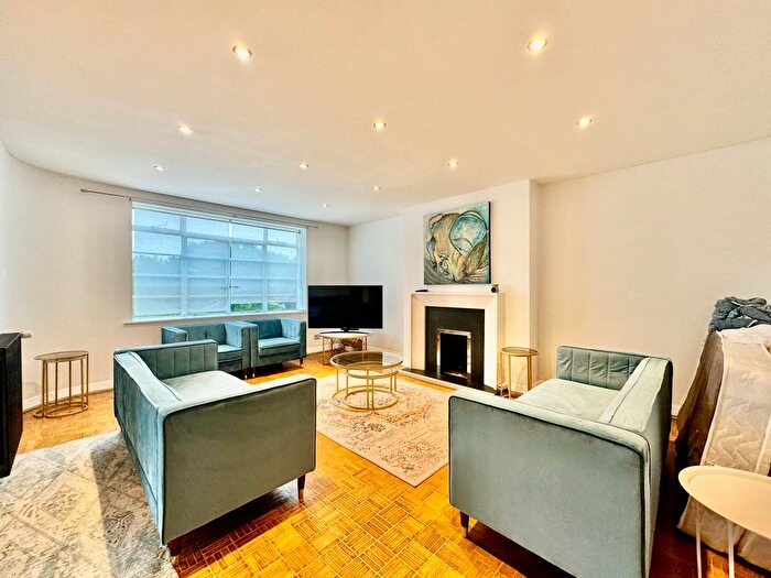 3 Bedroom Flat To Rent In Kersfield Road, London, SW15
