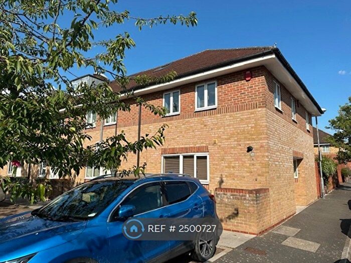 2 Bedroom End Of Terrace House To Rent In Carmichael Close, Ruislip, HA4