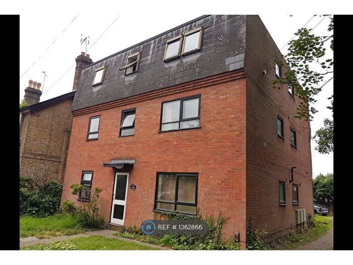 1 Bedroom Flat To Rent In London Road, Hertford, SG13