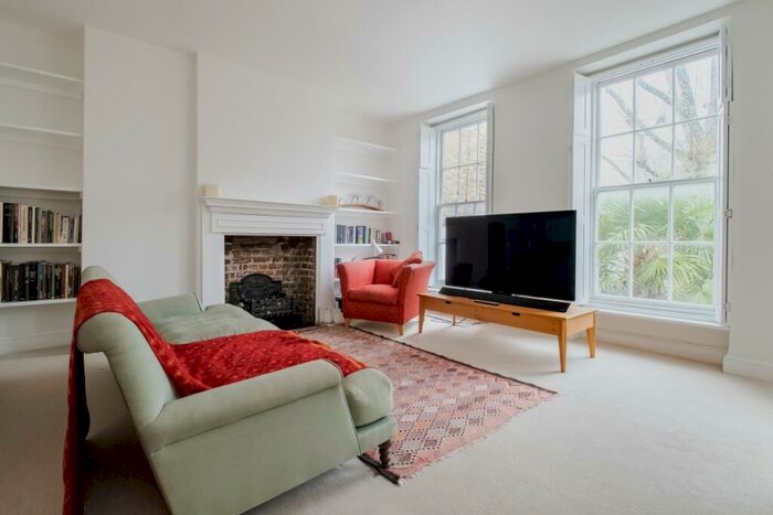 2 Bedroom Flat To Rent In Colebrooke Row London, N1