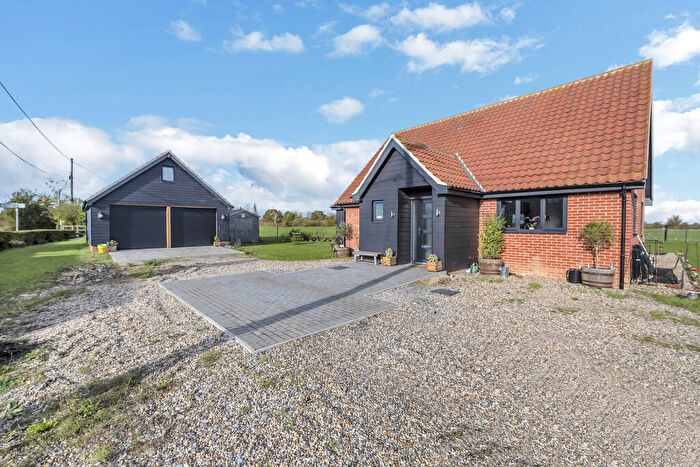 3 Bedroom Detached House For Sale In Old School Corner, Brettenham, IP7
