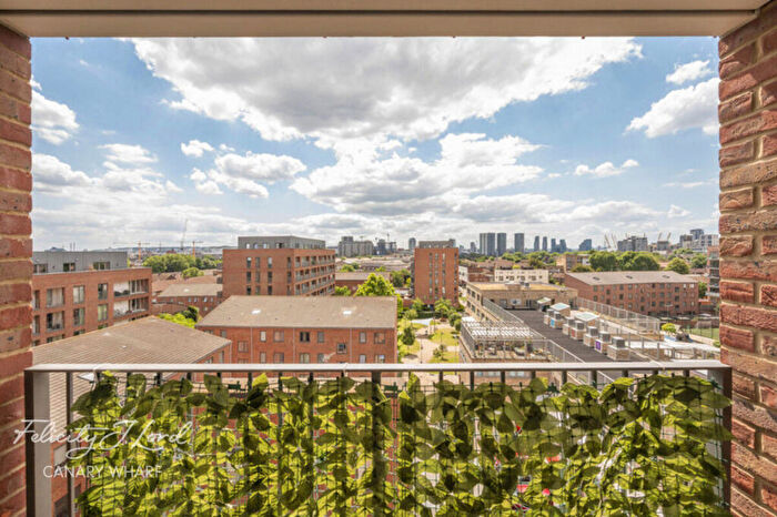 2 Bedroom Flat For Sale In Pioneer Court, London, E16