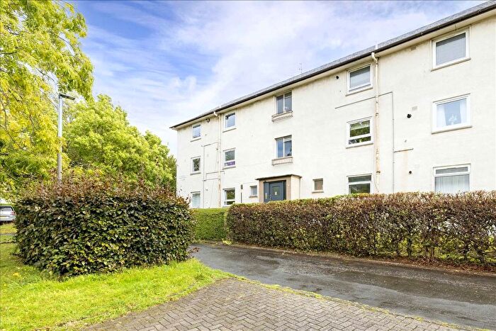 2 Bedroom Flat For Sale In / Summertrees Court, Edinburgh, EH16