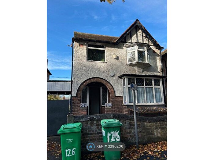 6 Bedroom Detached House To Rent In Rolleston Drive, Nottingham, NG7