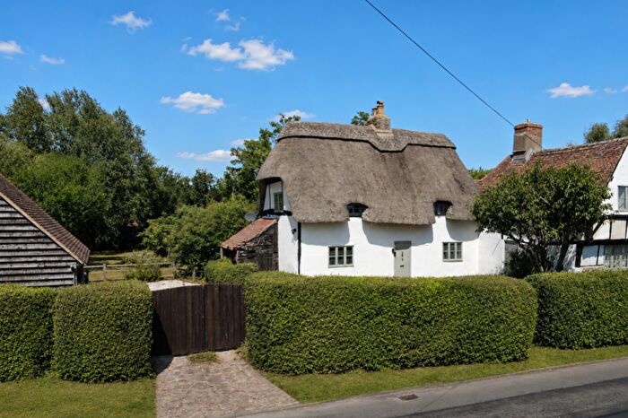 4 Bedroom Detached House For Sale In Main Street, East Hanney, OX12