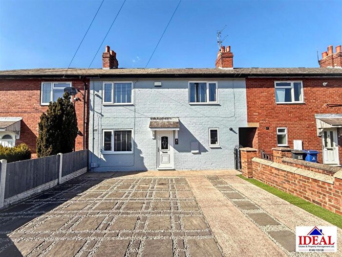3 Bedroom Terraced House For Sale In Coppice Road, Highfields, Doncaster, DN6